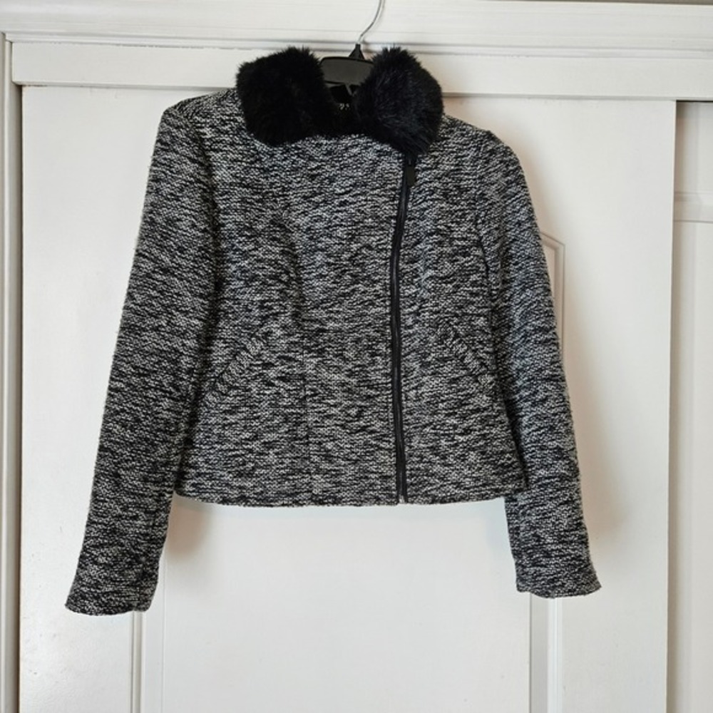 Vince Camuto Black Jacket Size Medium Faux Fur Mob Wife Asymmetrical Moto